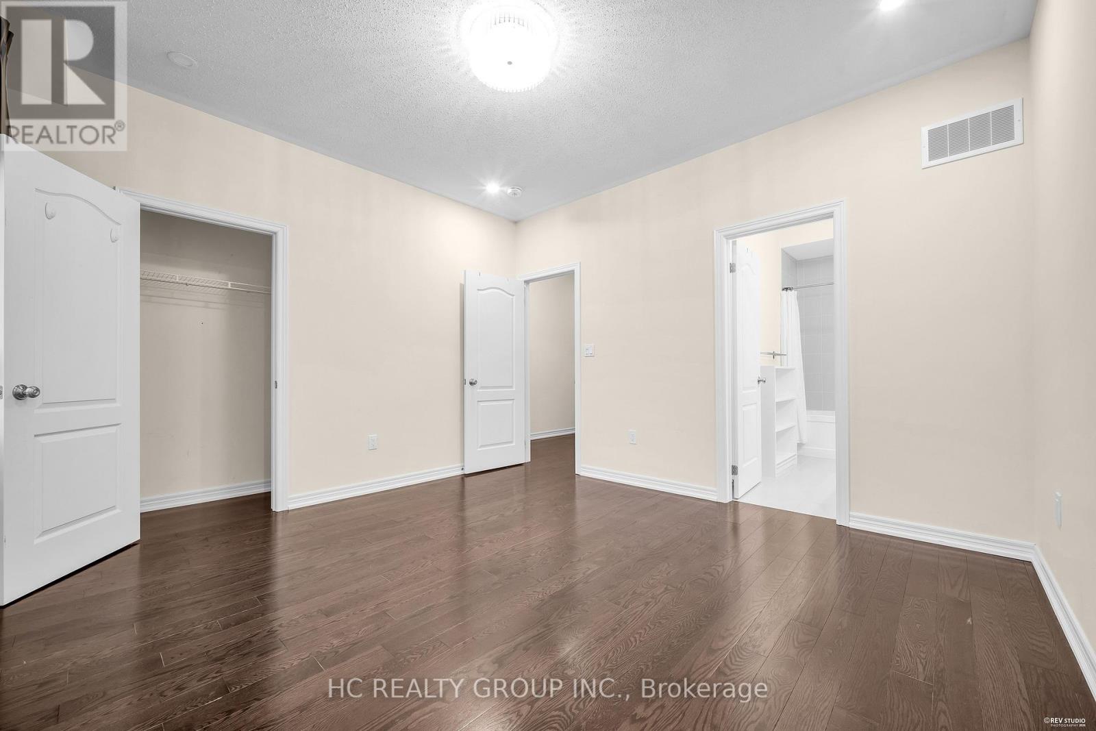 233 Butternut Ridge Trail, Aurora, Ontario  L4G 3P1 - Photo 9 - N13586896