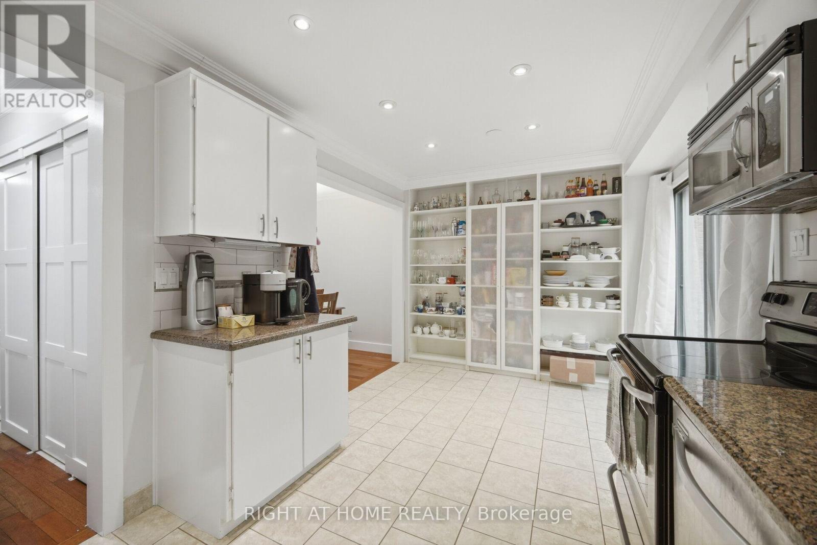 121 Bob O'link Avenue, Vaughan, Ontario  L4K 1H1 - Photo 11 - N13586930