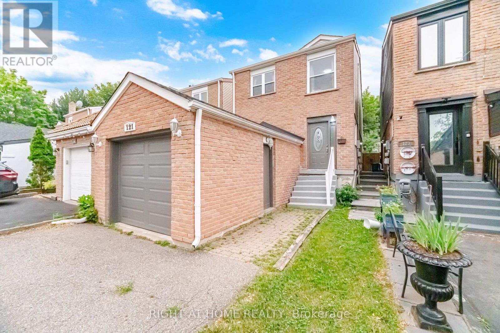 121 Bob O'link Avenue, Vaughan, Ontario  L4K 1H1 - Photo 2 - N13586930