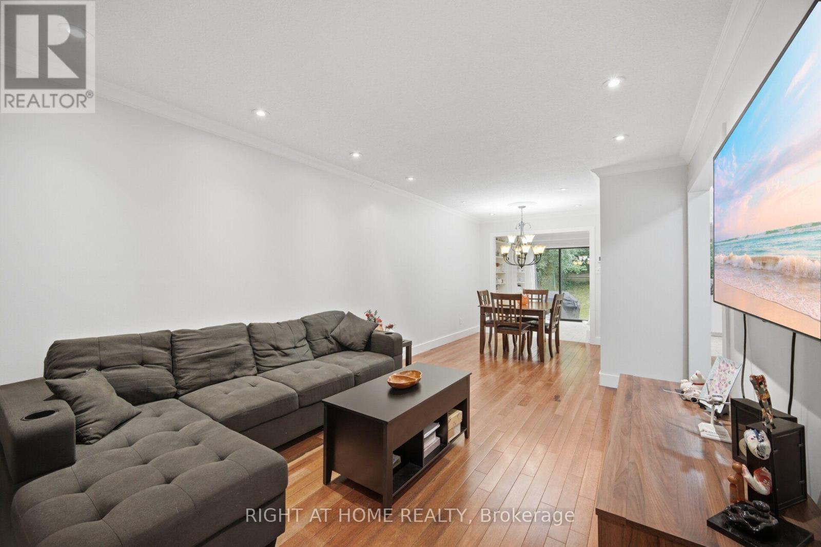 121 Bob O'link Avenue, Vaughan, Ontario  L4K 1H1 - Photo 5 - N13586930