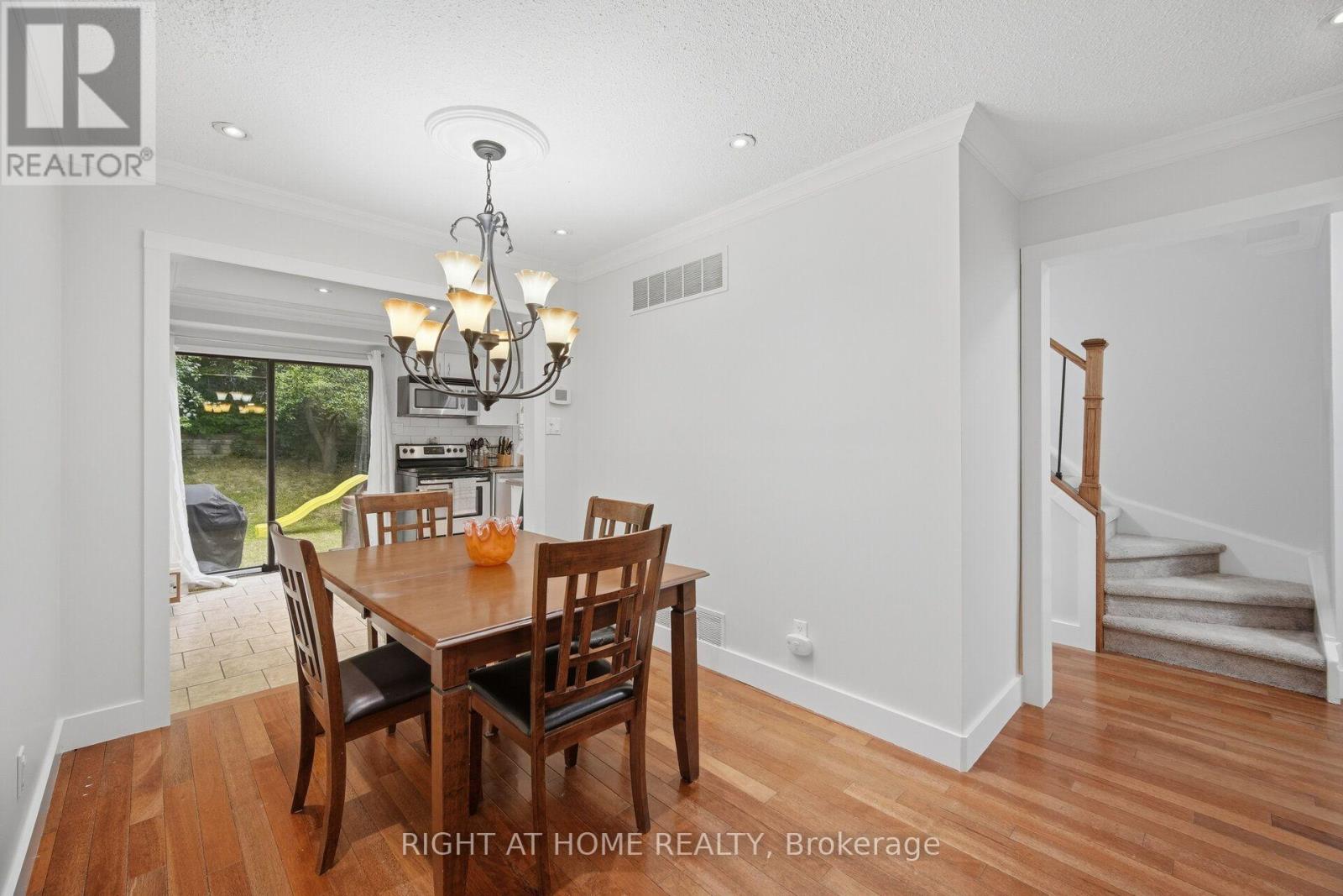 121 Bob O'link Avenue, Vaughan, Ontario  L4K 1H1 - Photo 7 - N13586930