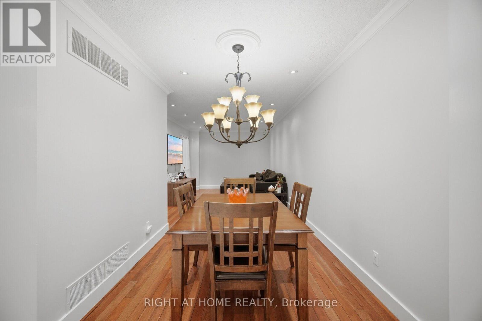 121 Bob O'link Avenue, Vaughan, Ontario  L4K 1H1 - Photo 8 - N13586930