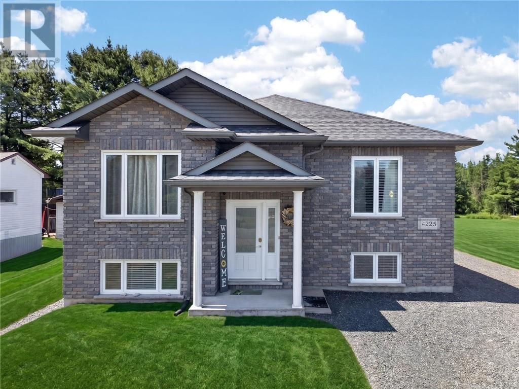 4225 Frost Avenue, Hanmer, Ontario  P3P 1E3 - Photo 1 - 2129046
