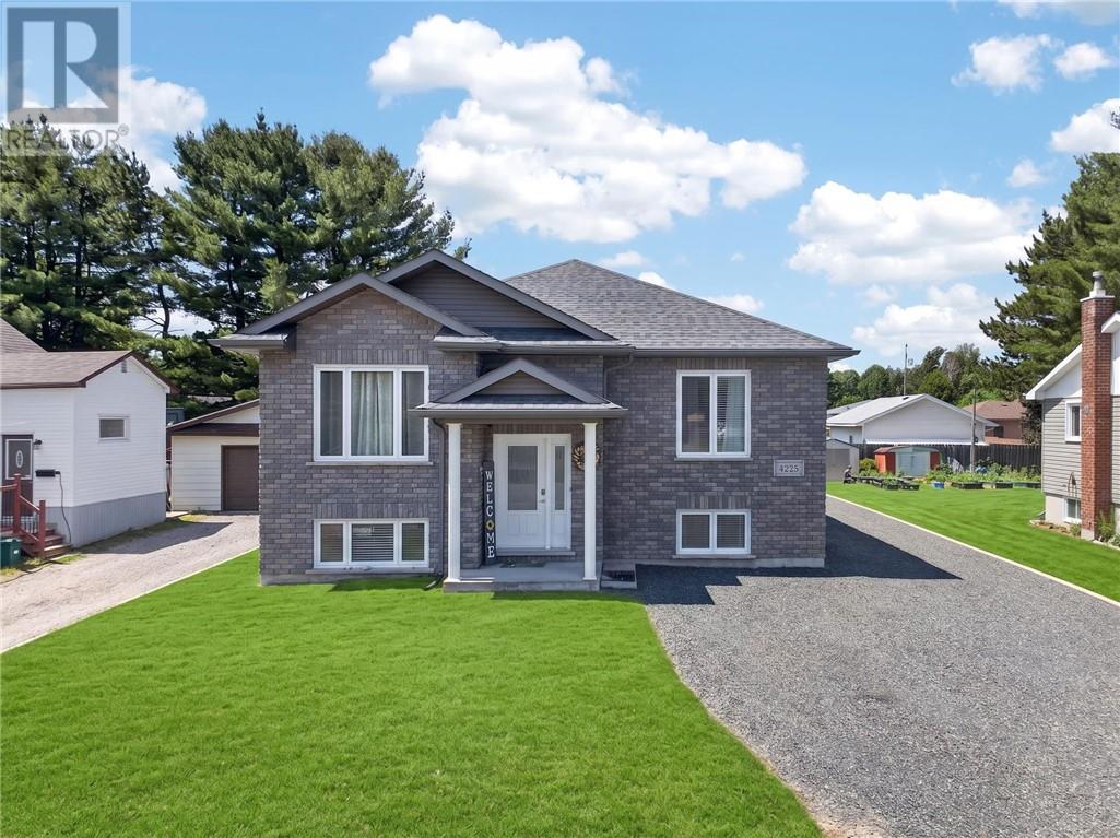 4225 Frost Avenue, Hanmer, Ontario  P3P 1E3 - Photo 6 - 2129046