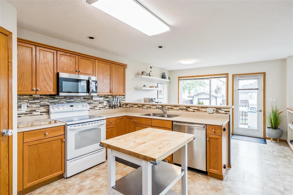 91 Braswell Bay, Winnipeg, Manitoba R3X 2C9 - Photo 14 - 202617193