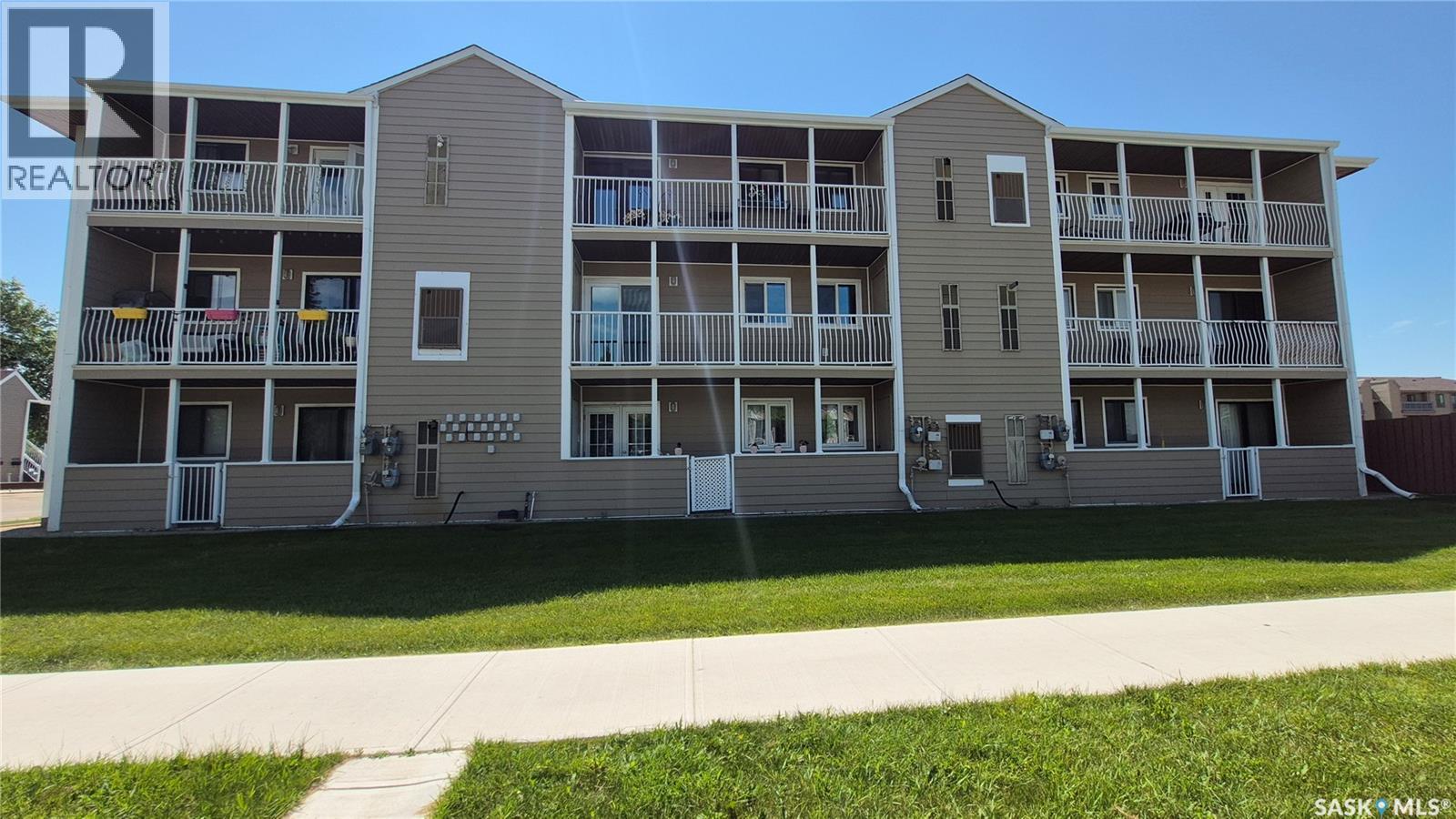 9 6585 Rochdale BOULEVARD, Regina, Saskatchewan