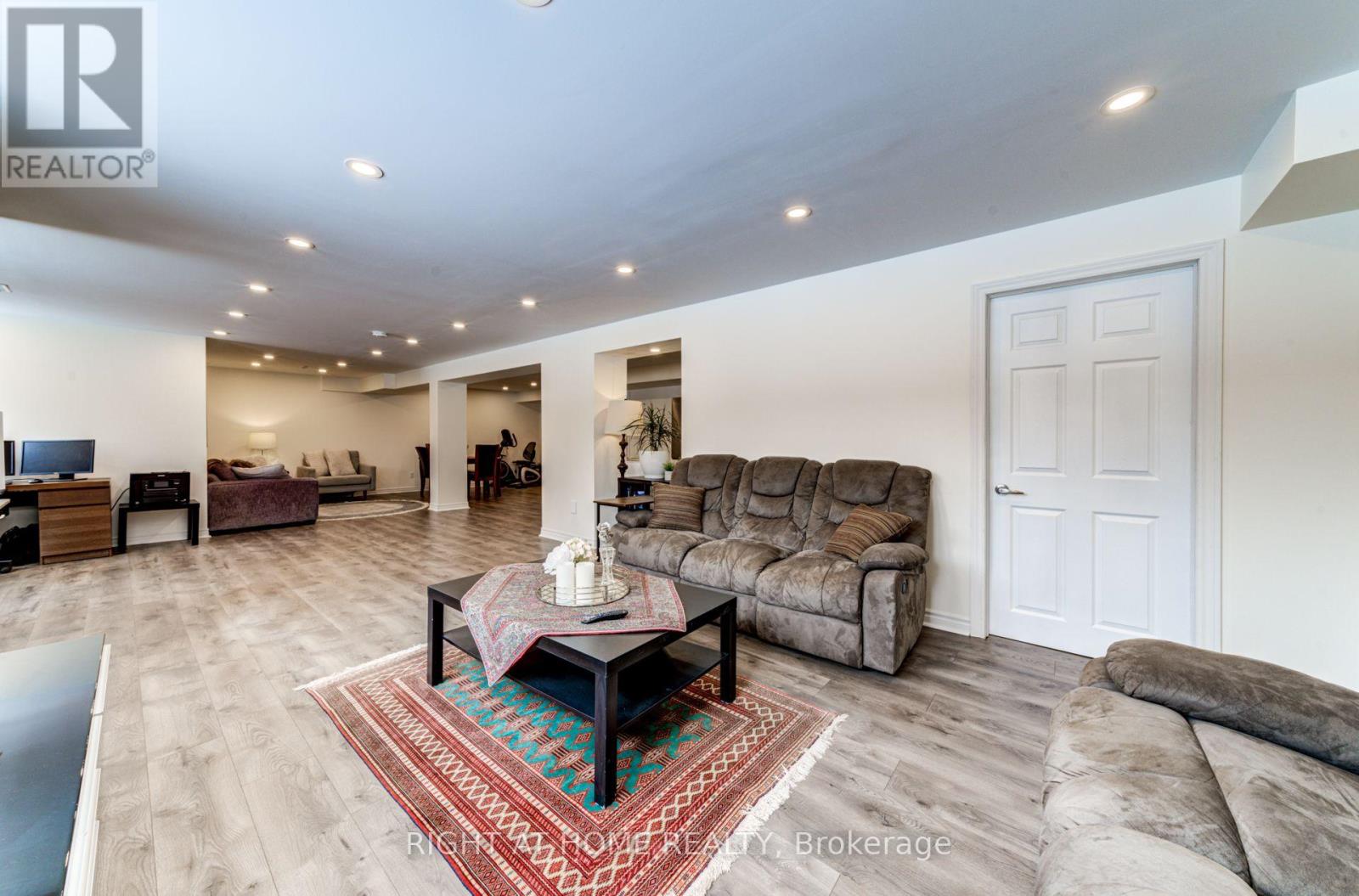 74 Royal Park Boulevard, Barrie, Ontario L4N 6M7 - Photo 29 - S13587016