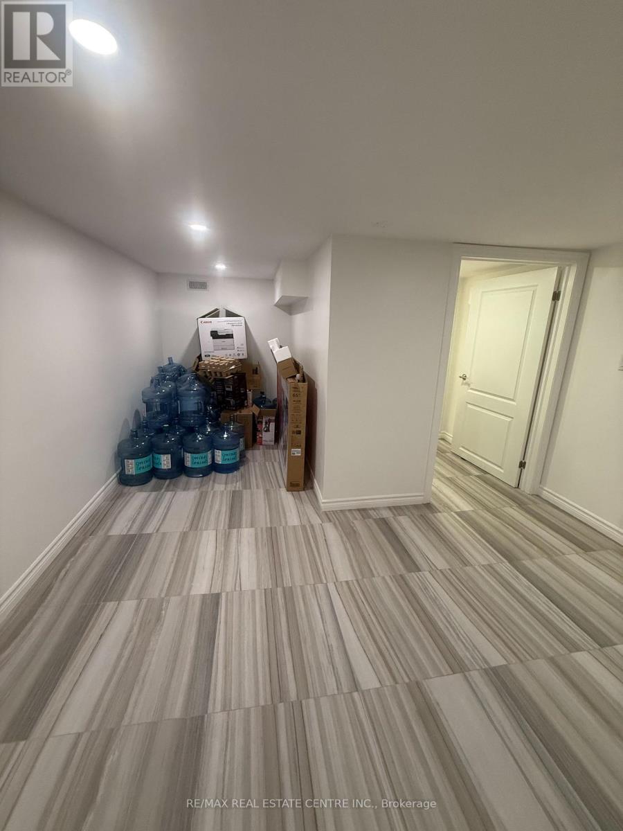 Upper - 214 Kenilworth Avenue N, Hamilton, Ontario  L8H 4S2 - Photo 18 - X13586996