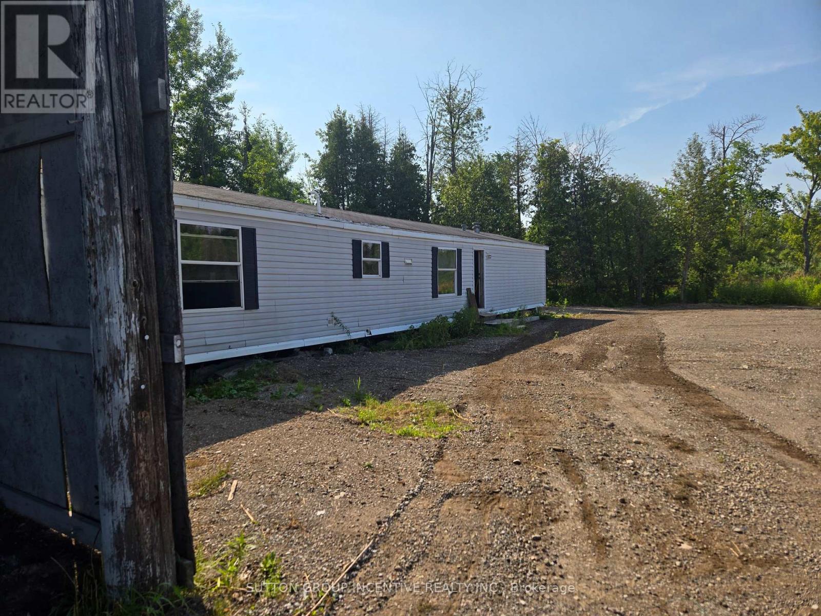 2513 Innisfil Beach Road, Innisfil, Ontario L9S 4C1 - Photo 8 - N13514246
