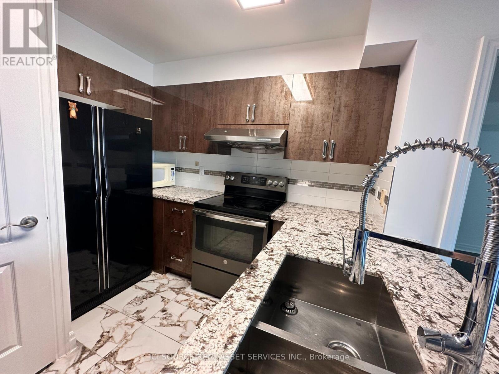 611 - 188 Doris Avenue, Toronto, Ontario  M2N 6Z5 - Photo 2 - C13587046