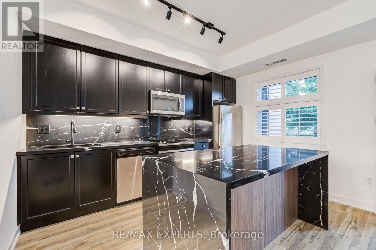 121 - 555 William Graham Drive, Aurora, Ontario  L4G 3L1 - Photo 11 - N13587068