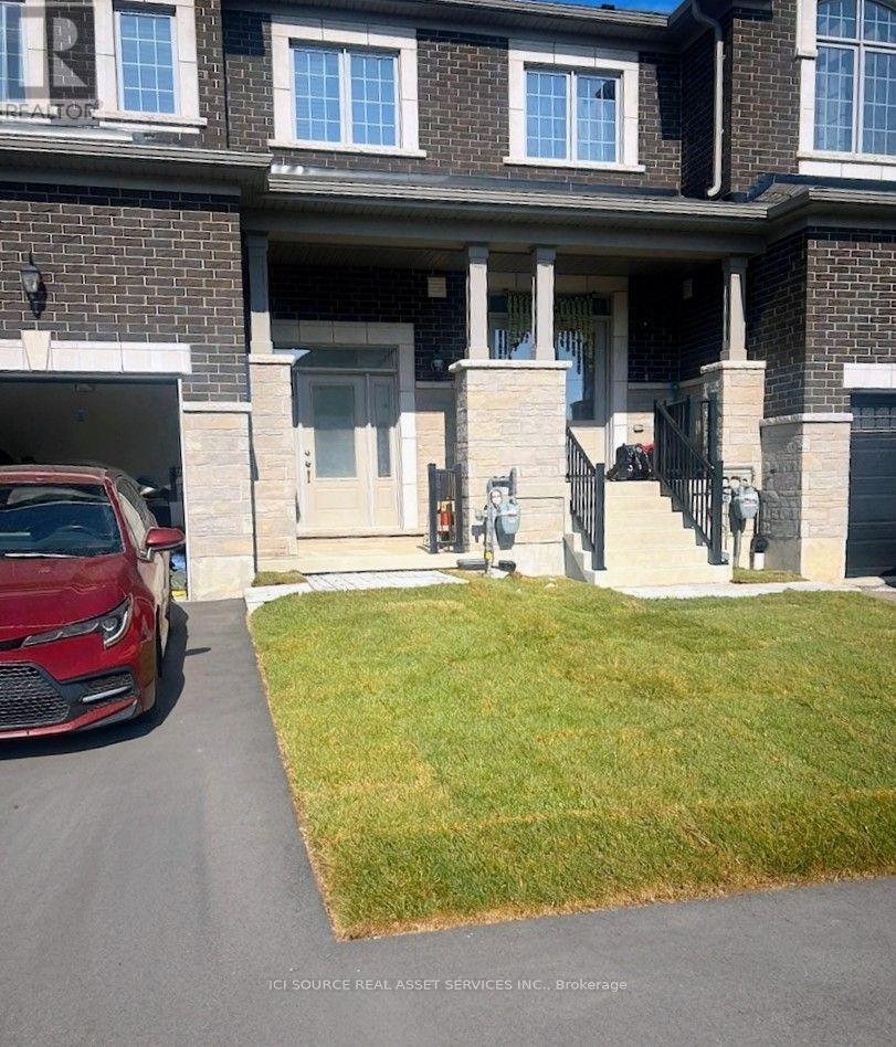 933 AMAND DRIVE, Kitchener, Ontario