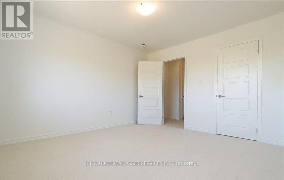 933 Amand Drive, Kitchener, Ontario N2E 3Y2 - Photo 10 - X13587076