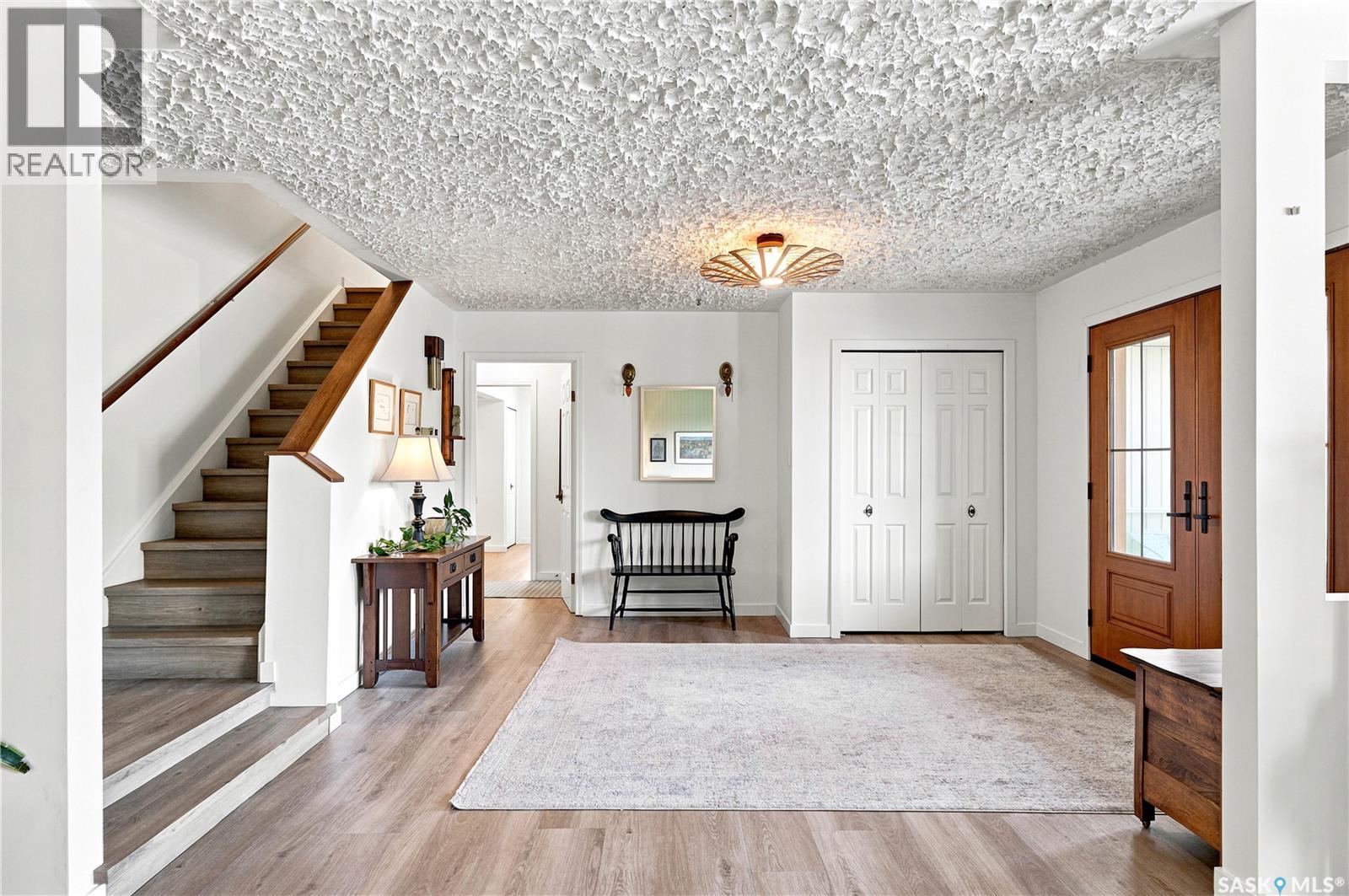 146 Highbury Place, Saskatoon, Saskatchewan  S7H 4X7 - Photo 3 - SK042825