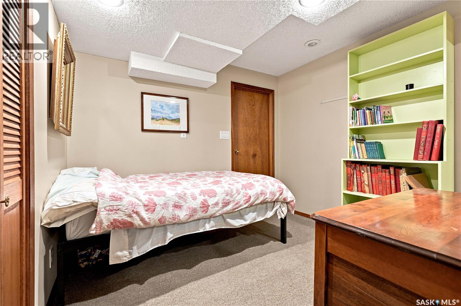 146 Highbury Place, Saskatoon, Saskatchewan  S7H 4X7 - Photo 41 - SK042825