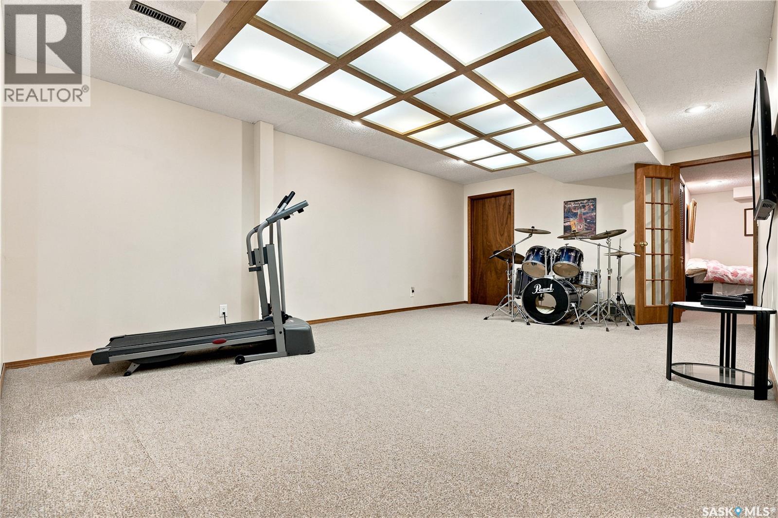 146 Highbury Place, Saskatoon, Saskatchewan  S7H 4X7 - Photo 43 - SK042825