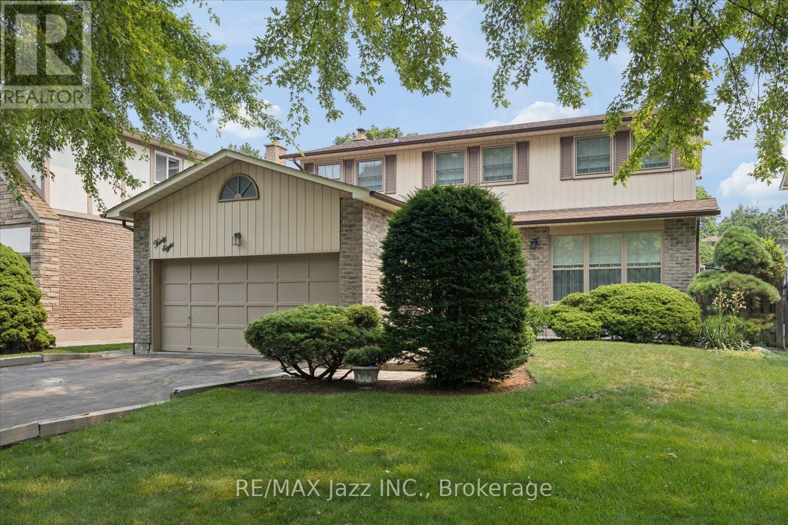 38 TRINITY CRESCENT, Whitby, Ontario