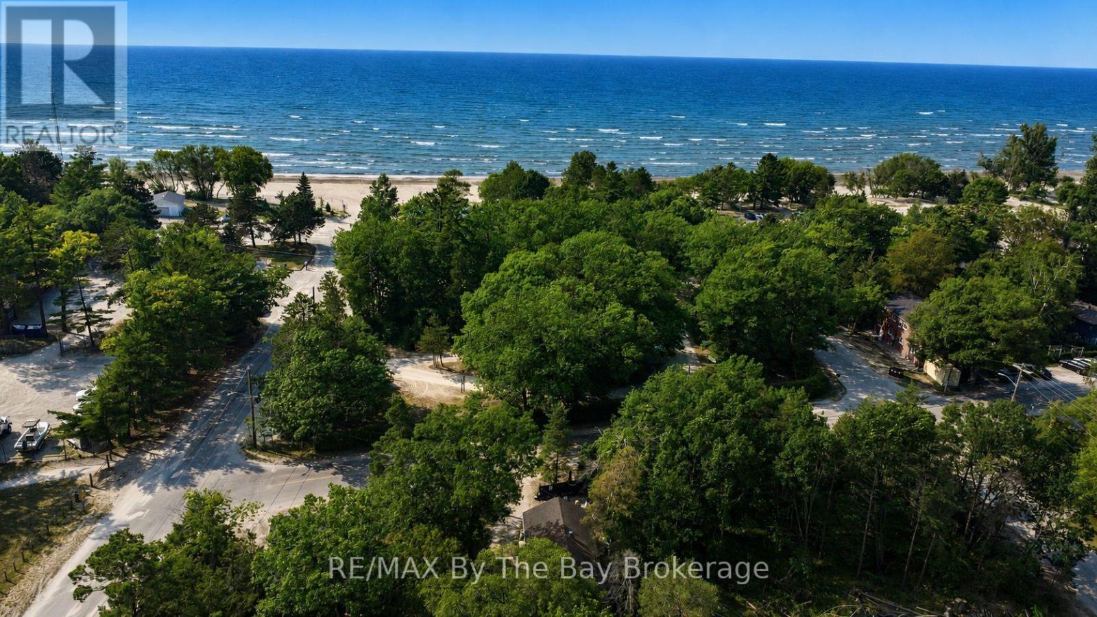 217 Dunkerron Avenue, Wasaga Beach, Ontario  L9Z 2G7 - Photo 2 - S13587204