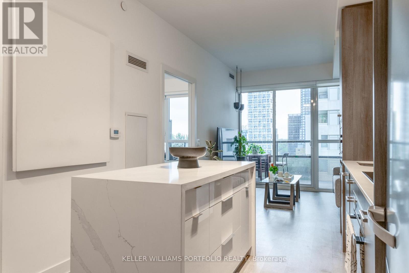 706 - 11 Lillian Street, Toronto, Ontario M4S 2H7 - Photo 12 - C13587112