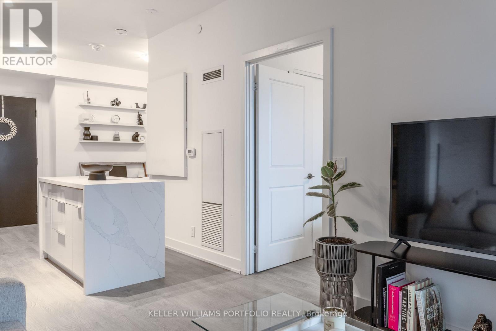 706 - 11 Lillian Street, Toronto, Ontario M4S 2H7 - Photo 18 - C13587112