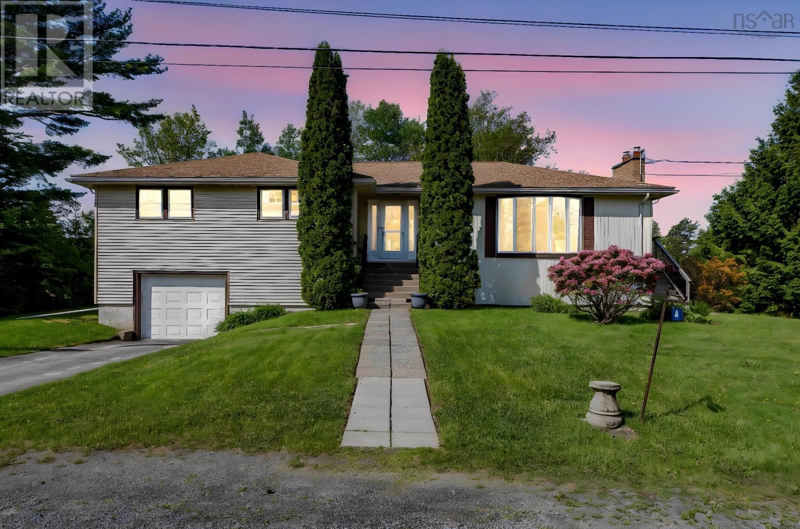 4 Allen Drive, Mount Uniacke, Nova Scotia
