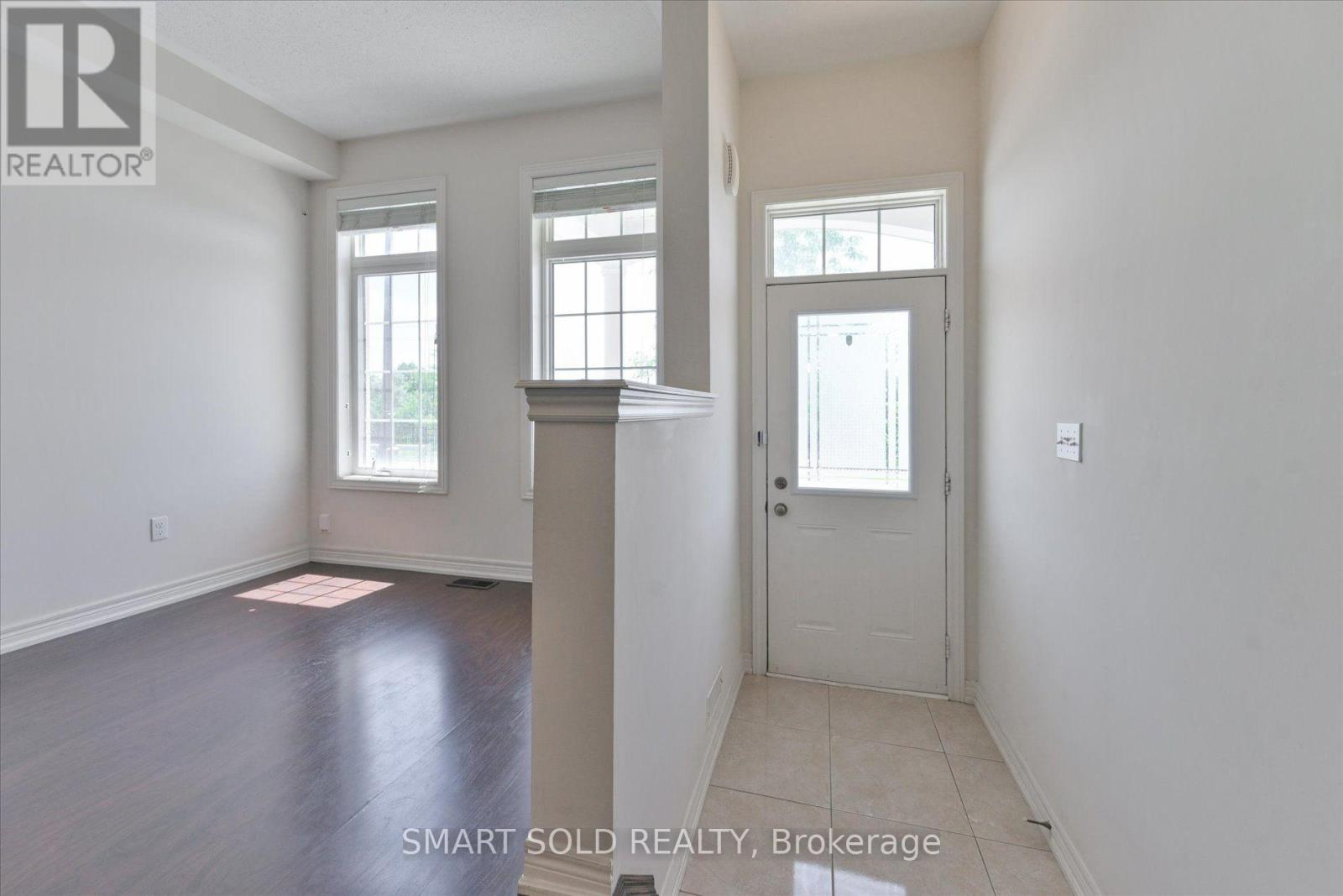 76 Christian Ritter Drive, Markham, Ontario  L6C 0V9 - Photo 2 - N13587170