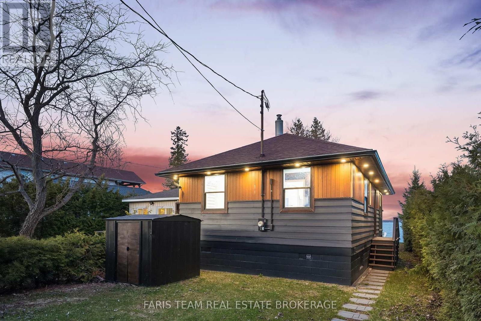 2305 Crystal Beach Road, Innisfil, Ontario  L9S 3W8 - Photo 3 - N13587196