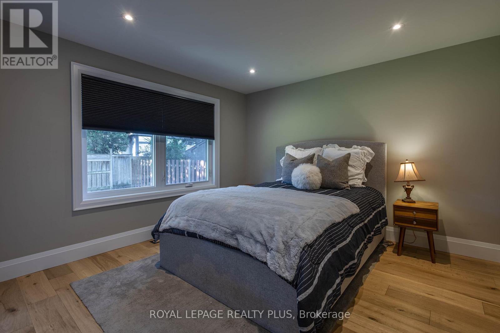 884 Eagle Drive, Burlington, Ontario  L7T 3A4 - Photo 27 - W13587100