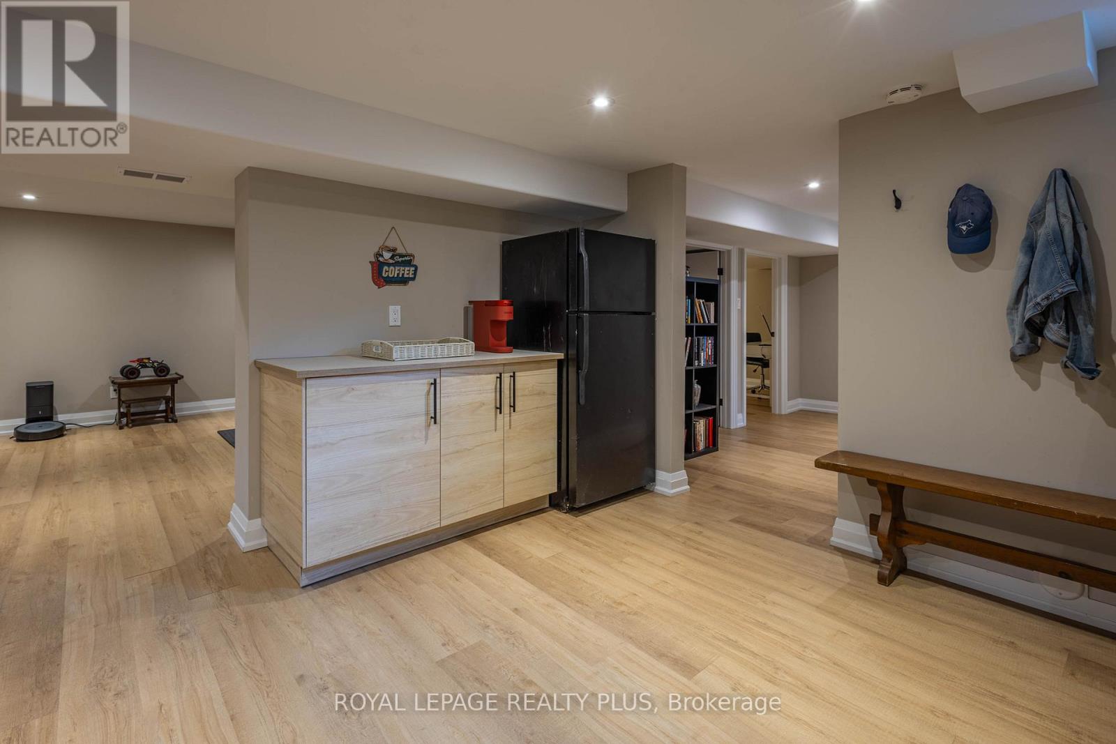 884 Eagle Drive, Burlington, Ontario  L7T 3A4 - Photo 32 - W13587100