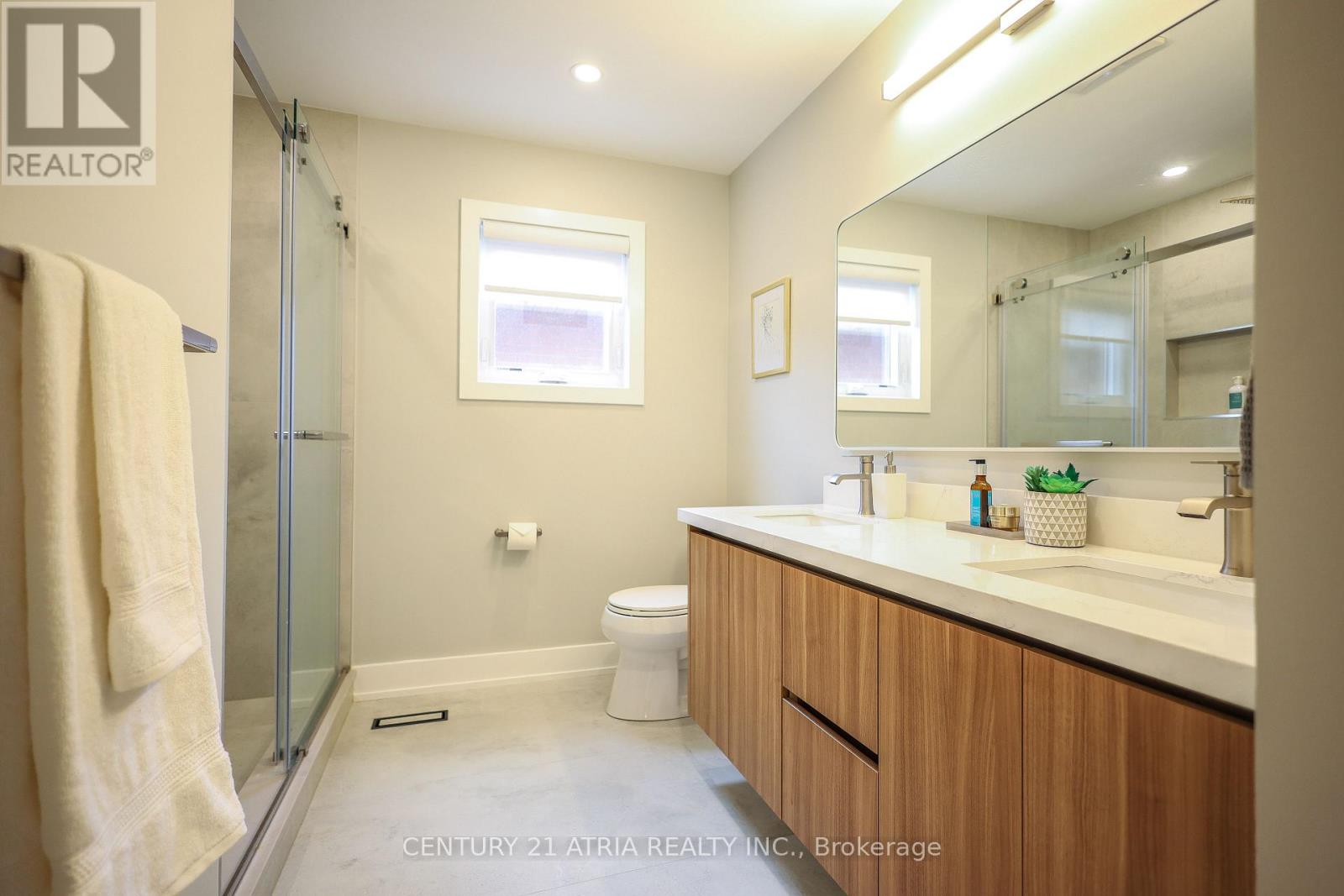 34 Raynes Crescent, Toronto, Ontario M1V 3V7 - Photo 7 - E13441690
