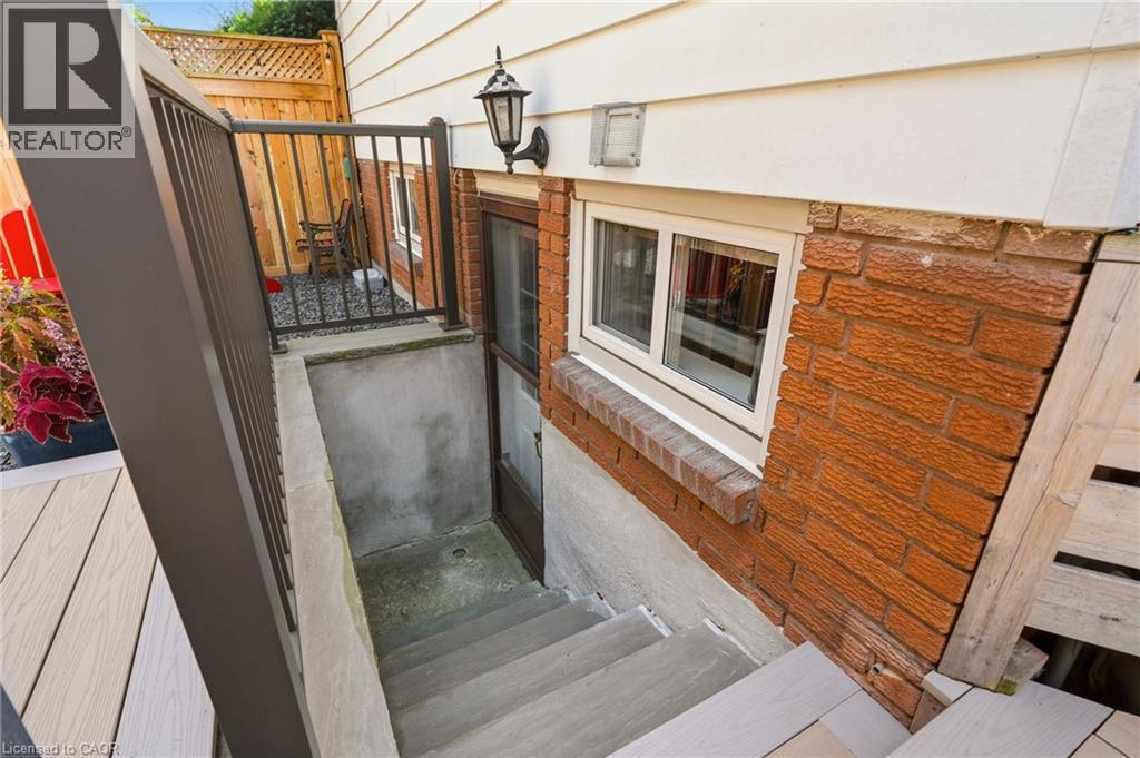 569 Parkside Crescent, Burlington, Ontario  L7L 4H2 - Photo 47 - 40849441