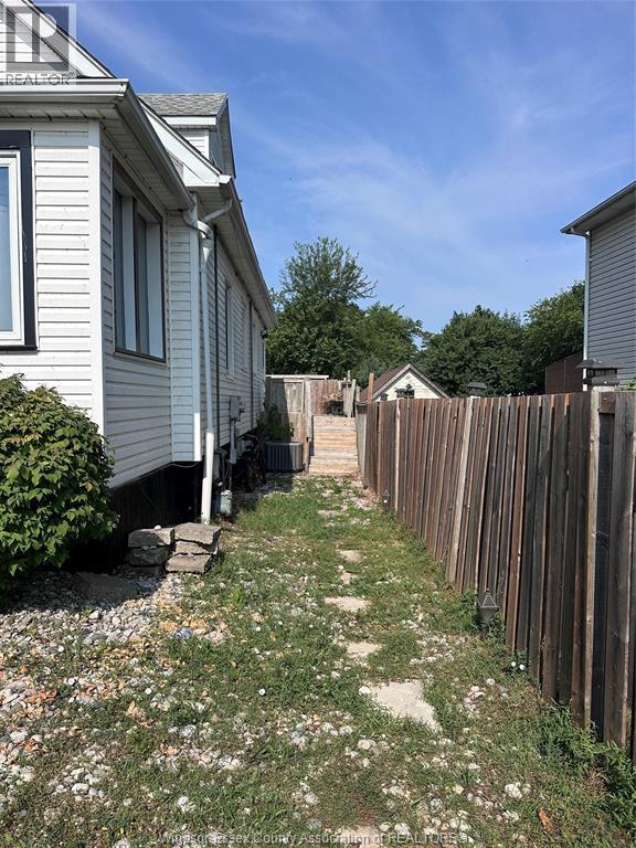 1244 Front Road North Unit# Upper, Amherstburg, Ontario N9V 3R3 - Photo 2 - 26017530