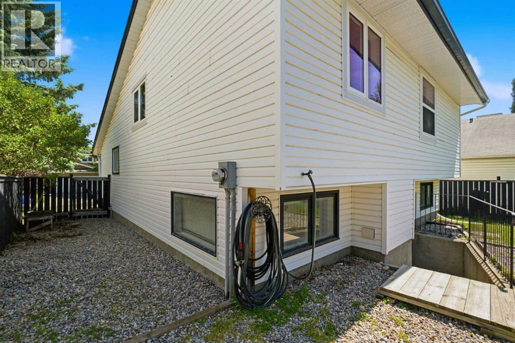 39 Woodglen Way Sw, Calgary, Alberta  T2W 4W8 - Photo 37 - A2328228