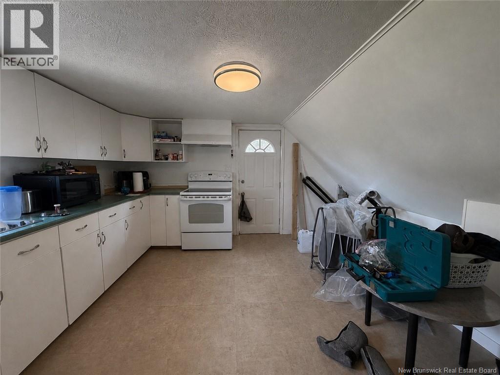 370 Acadie, Dieppe, New Brunswick  E1A 1H1 - Photo 12 - NB144347