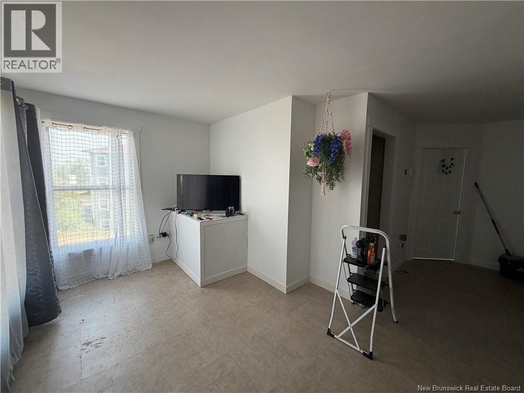 370 Acadie, Dieppe, New Brunswick  E1A 1H1 - Photo 17 - NB144347