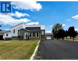 30 Florient, petit-rocher, New Brunswick