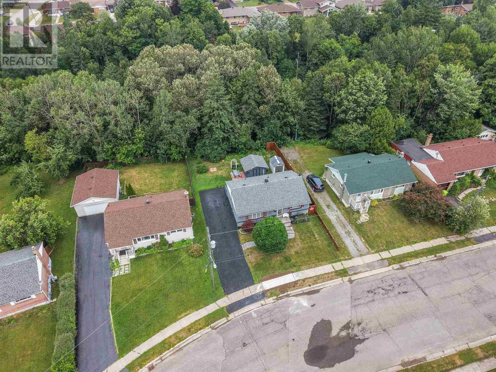 32 Bainbridge St, Sault Ste. Marie, Ontario P6C 2G9 - Photo 38 - SM261913