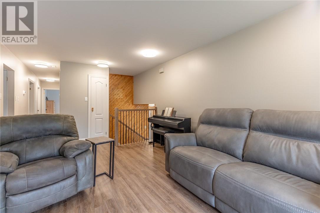 11 Jarbeau Street, Mckerrow, Ontario  P0P 1M0 - Photo 19 - 2129348