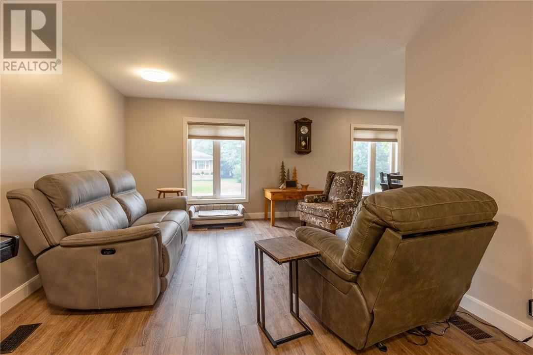 11 Jarbeau Street, Mckerrow, Ontario  P0P 1M0 - Photo 21 - 2129348