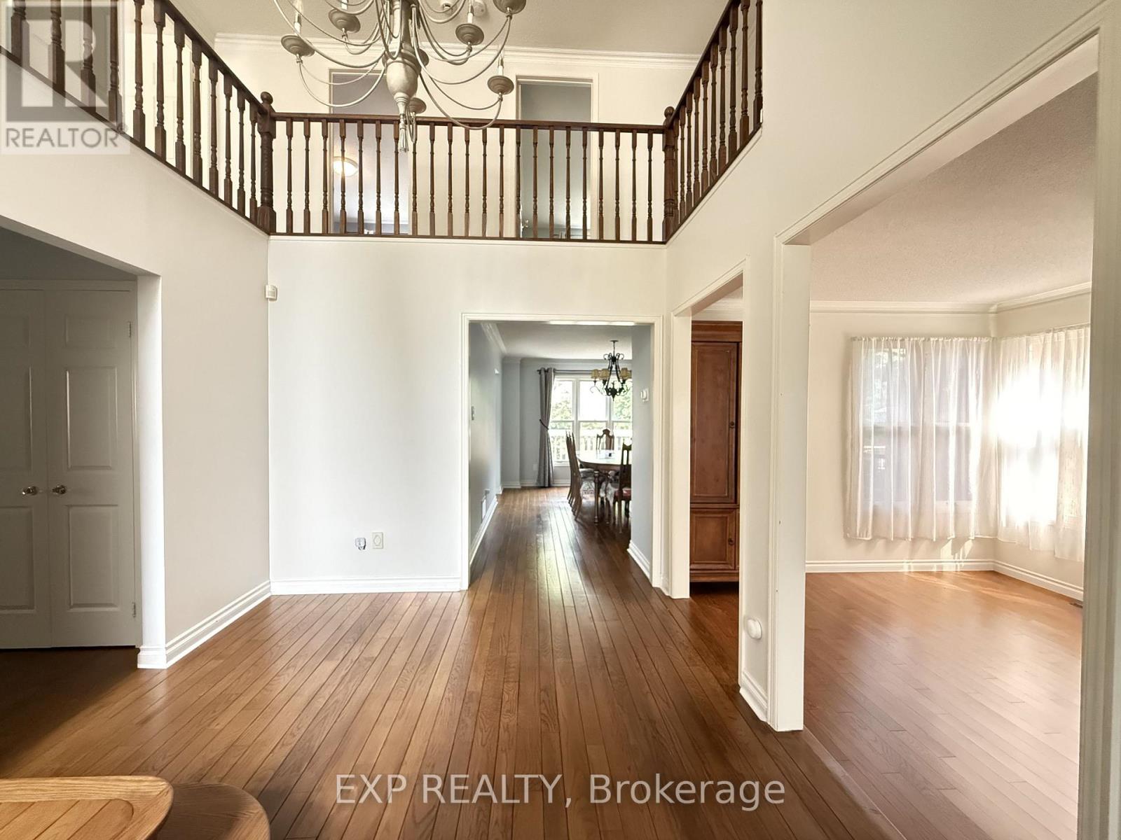 40 Cranberry Lane, Aurora, Ontario  L4G 5Z3 - Photo 2 - N13587324