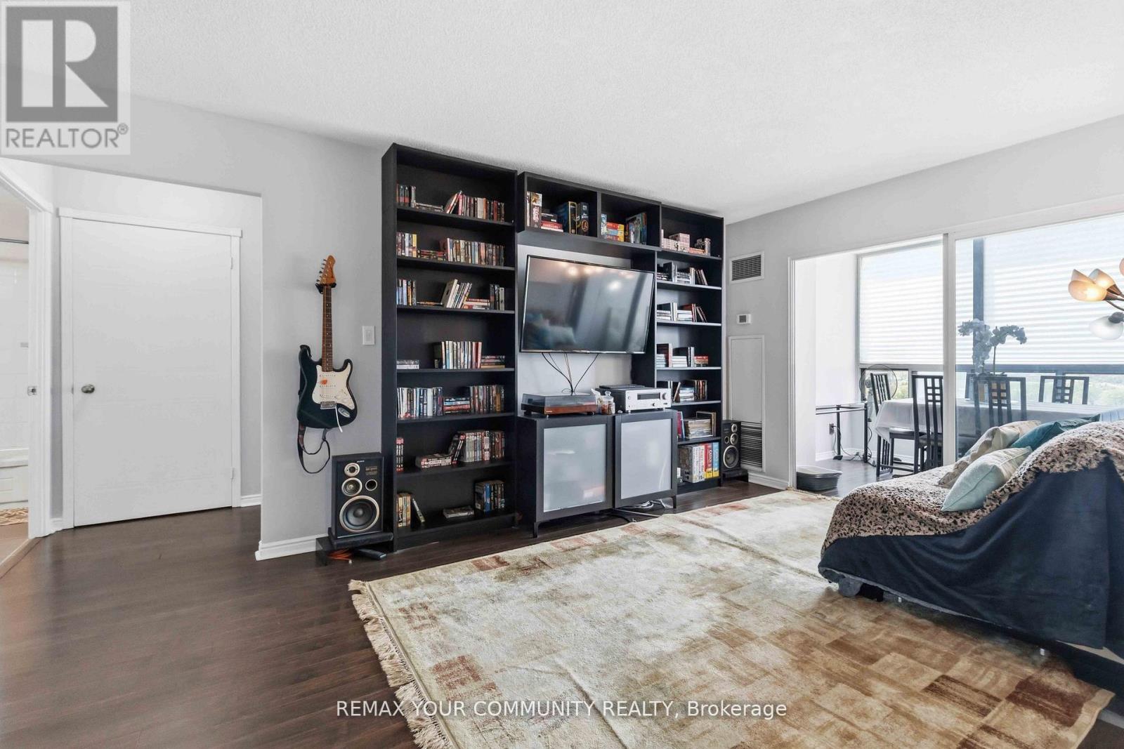 1109 - 135 Hillcrest Avenue, Mississauga, Ontario  L5B 4B1 - Photo 7 - W13587240