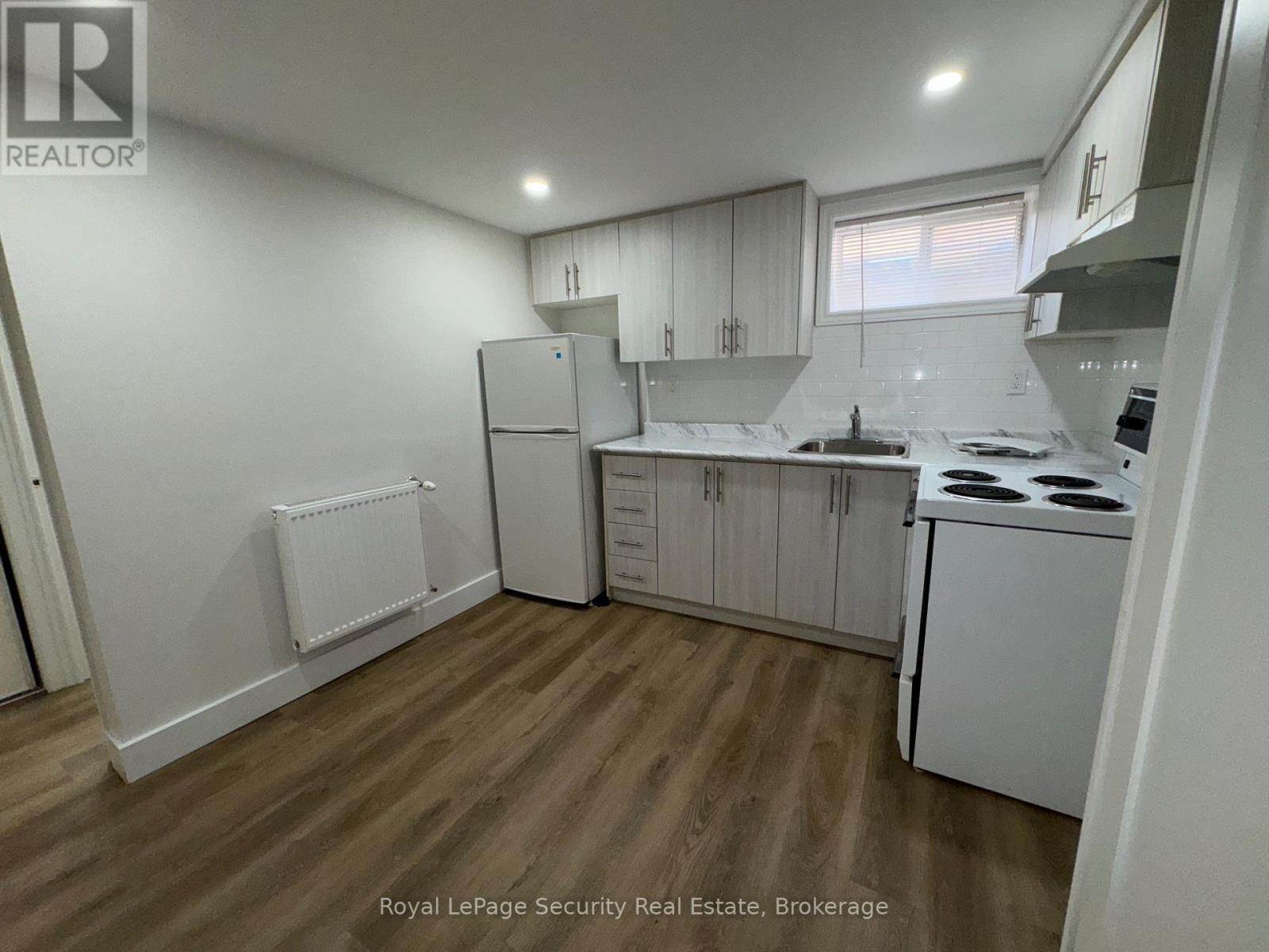 1b - 56 Leduc Drive, Toronto, Ontario  M9W 2A9 - Photo 3 - W13587364
