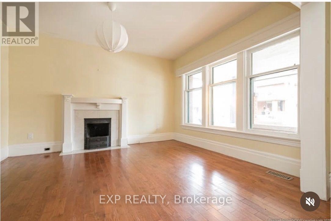 31 St Clair Avenue, Hamilton, Ontario L8M 2N4 - Photo 3 - X13587360