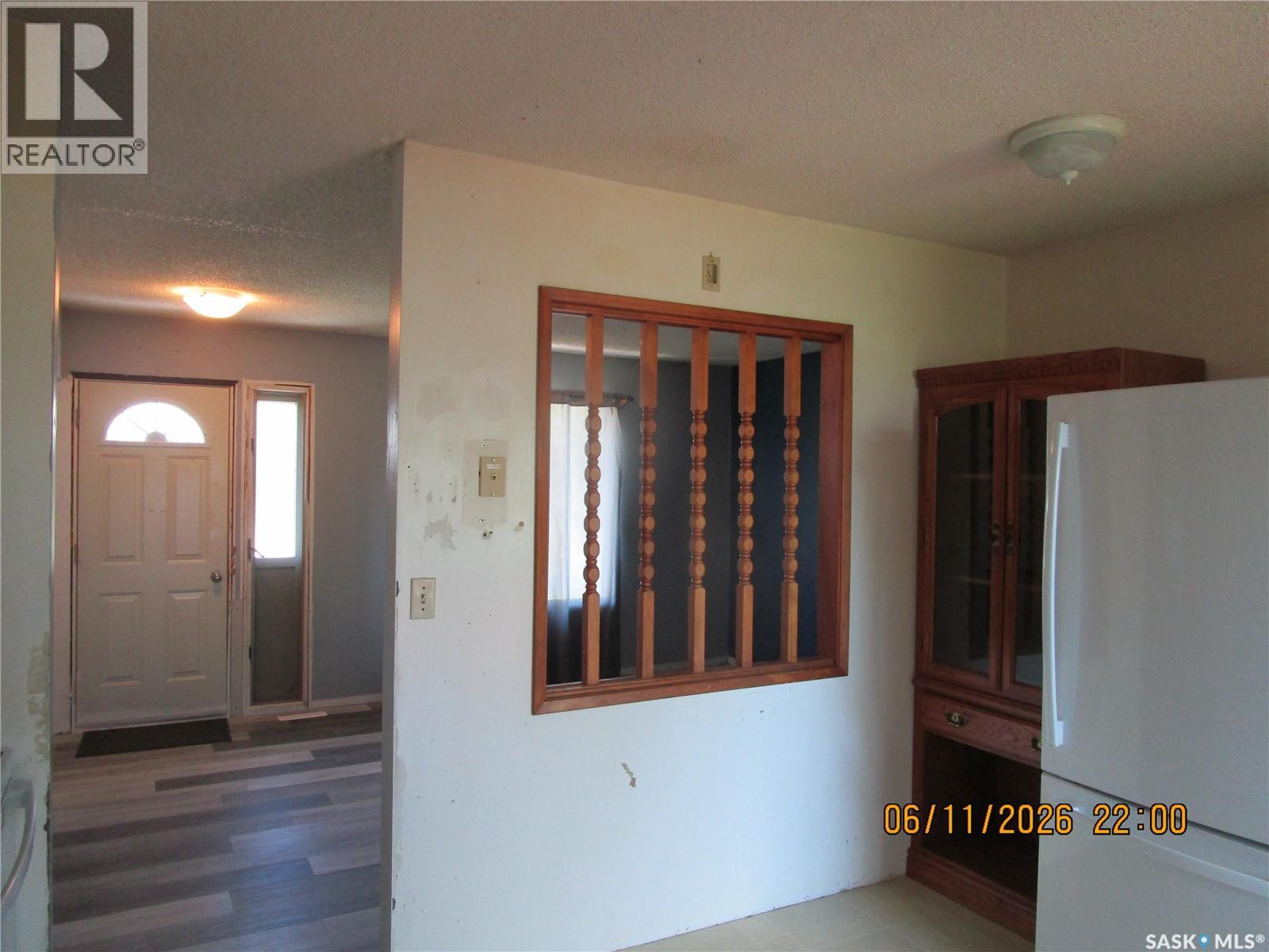 504 4th Avenue W, Assiniboia, Saskatchewan  S0H 0B0 - Photo 8 - SK042771