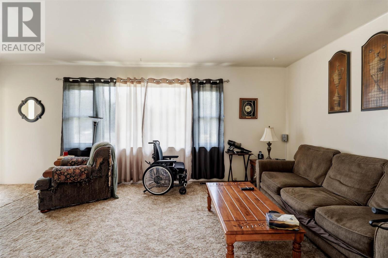 902 Frontenac St, Sault Ste. Marie, Ontario P6A 5K9 - Photo 4 - SM261858
