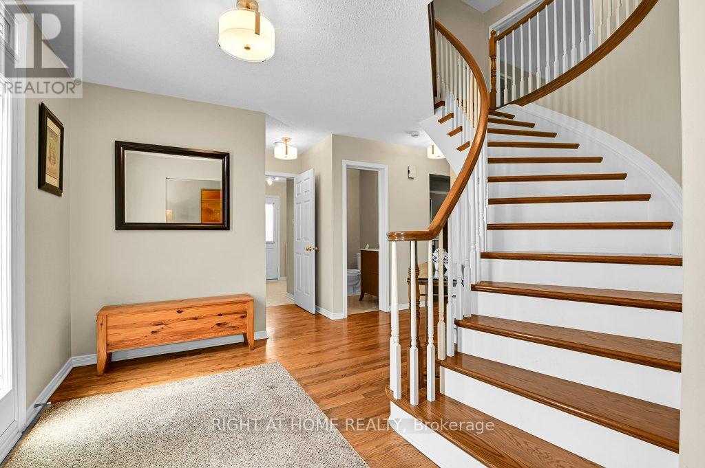 6191 Ravine Way, Ottawa, Ontario  K1C 2V5 - Photo 4 - X13587672