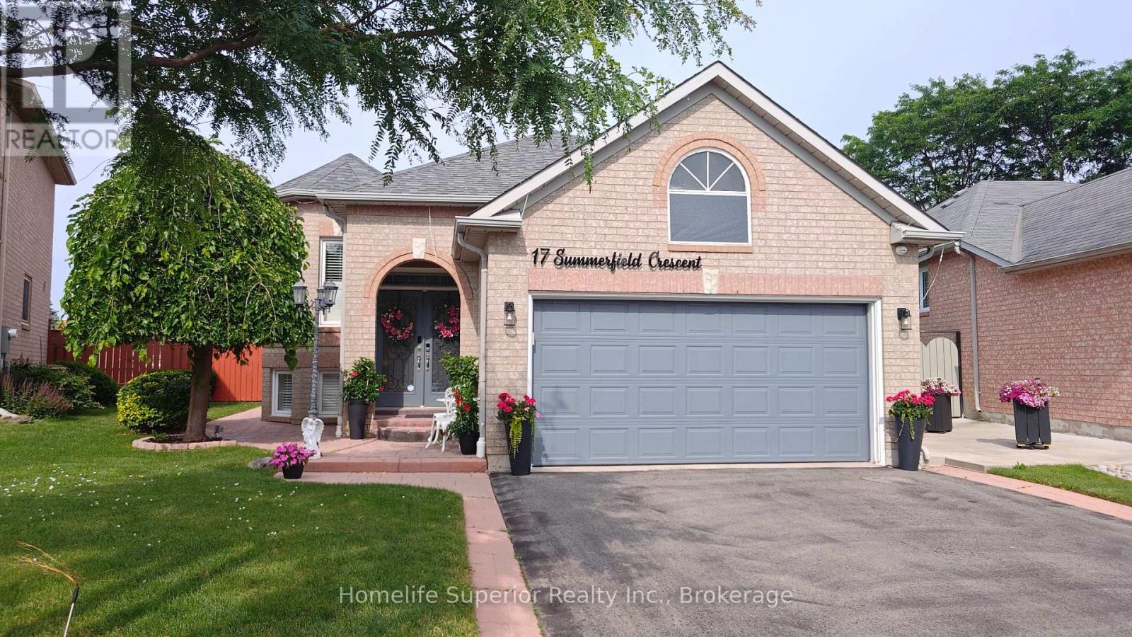17 SUMMERFIELD CRESCENT