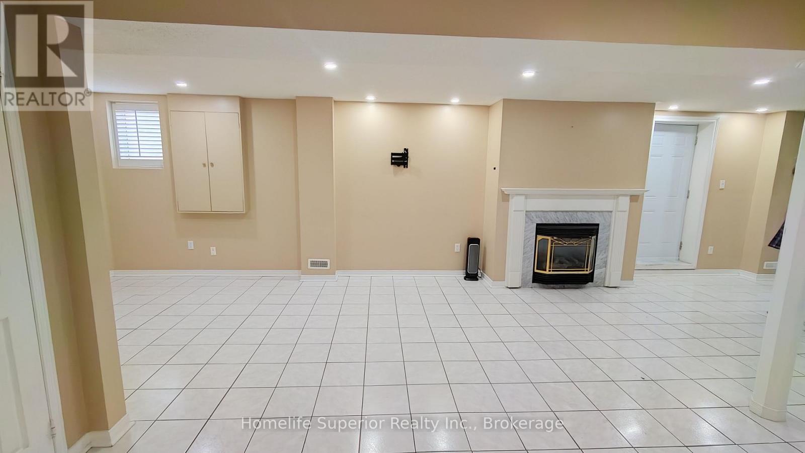 17 Summerfield Crescent, Brampton (Brampton West), Ontario  L6X 4K4 - Photo 9 - W13587588
