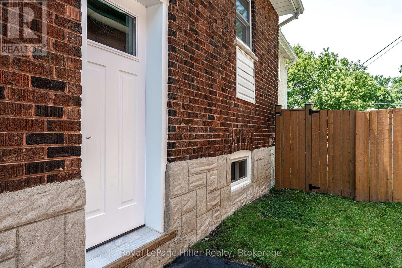 52 Trinity Street, Stratford, Ontario  N5A 4P4 - Photo 31 - X13587482