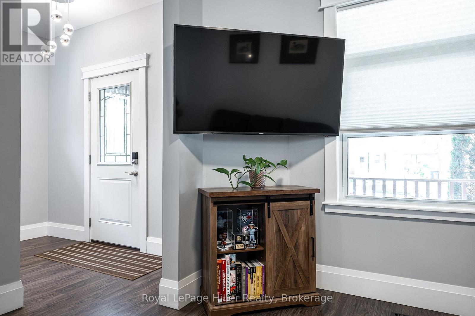 52 Trinity Street, Stratford, Ontario  N5A 4P4 - Photo 6 - X13587482